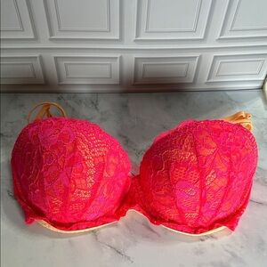 Victoria's Secret Lace Bra in Pink and orange